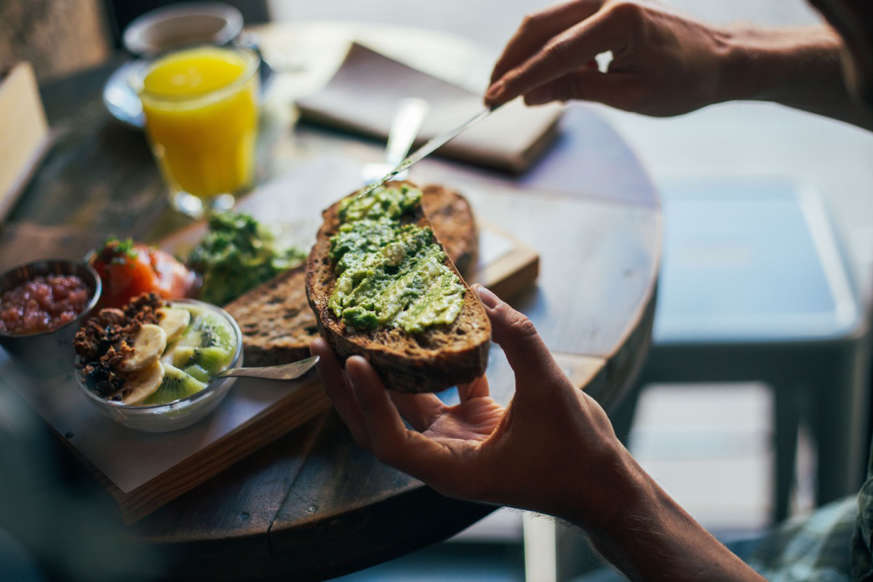 Eating Habits to Lower Your Cholesterol, According to Dietitians
